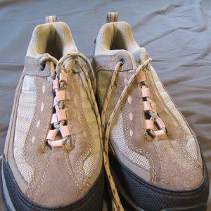 Womens Bearpaw Hiking Shoes / Boots Sz 7.5